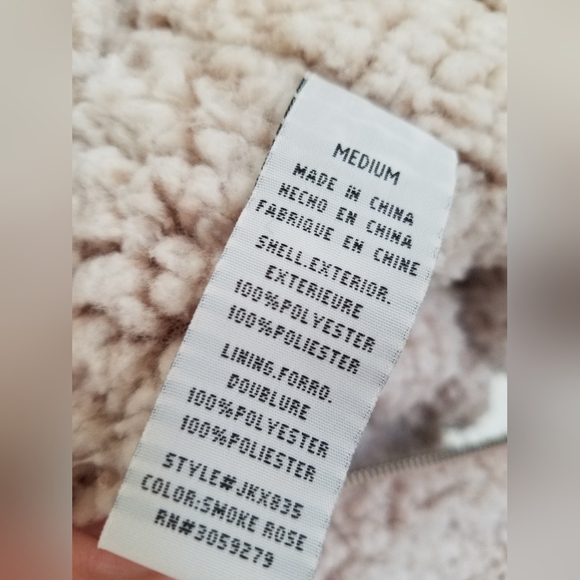 NWOT Thread + Supply Sherpa Teddy Bear Zip Up Vest Smoke Rose Color Size… - Picture 5 of 6